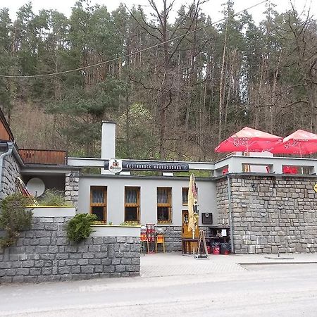 Hotel Lesni Restaurace Harrachovka Tabor Zewnętrze zdjęcie